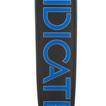 Base view of Syndicate Omega 2022. A black carbon-fiber ski with blue "Syndicate" lettering and a silver logo.
